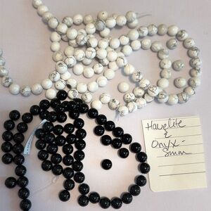 8mm Howelite & Black Onyx Beads